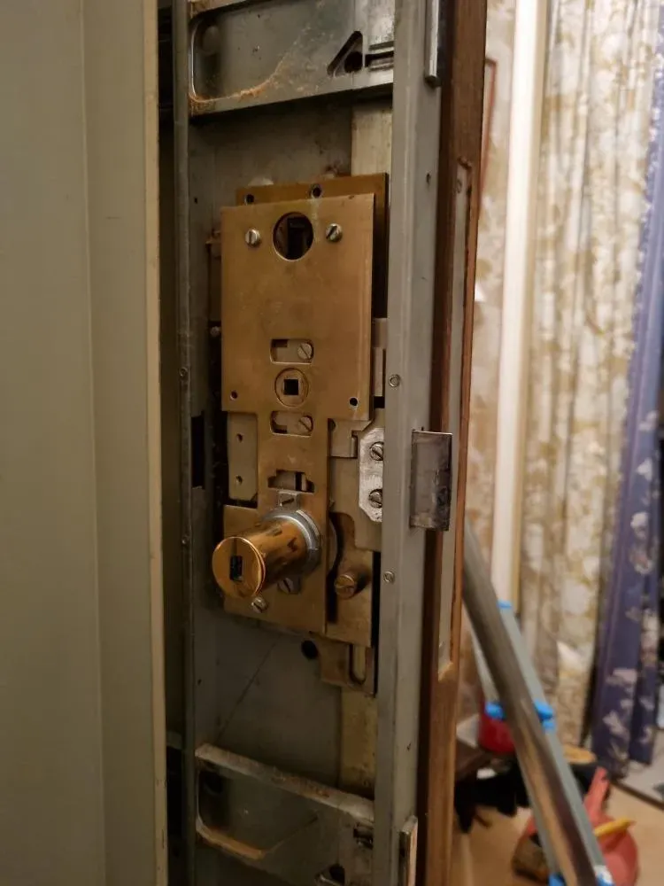 Serrurier près de Champcevinel